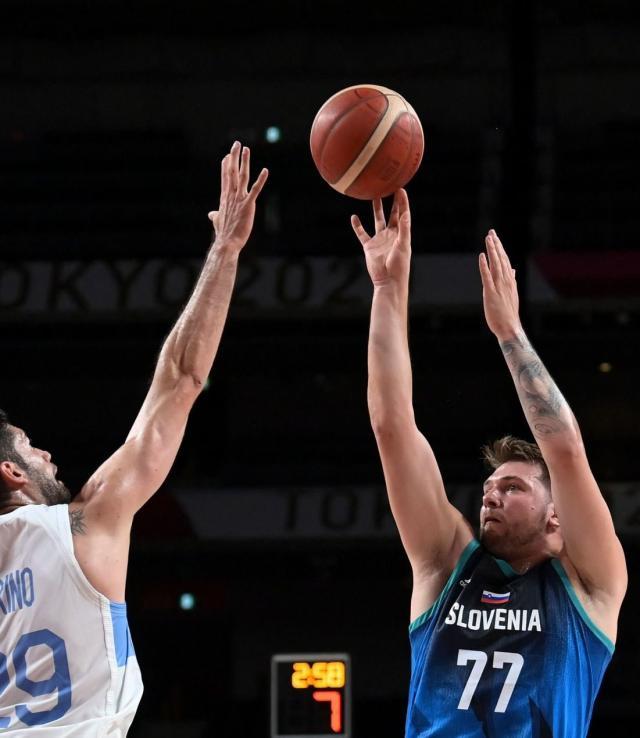 世界杯直播观看软件-美国男篮如何调整？看看东契奇和斯洛文尼亚吧