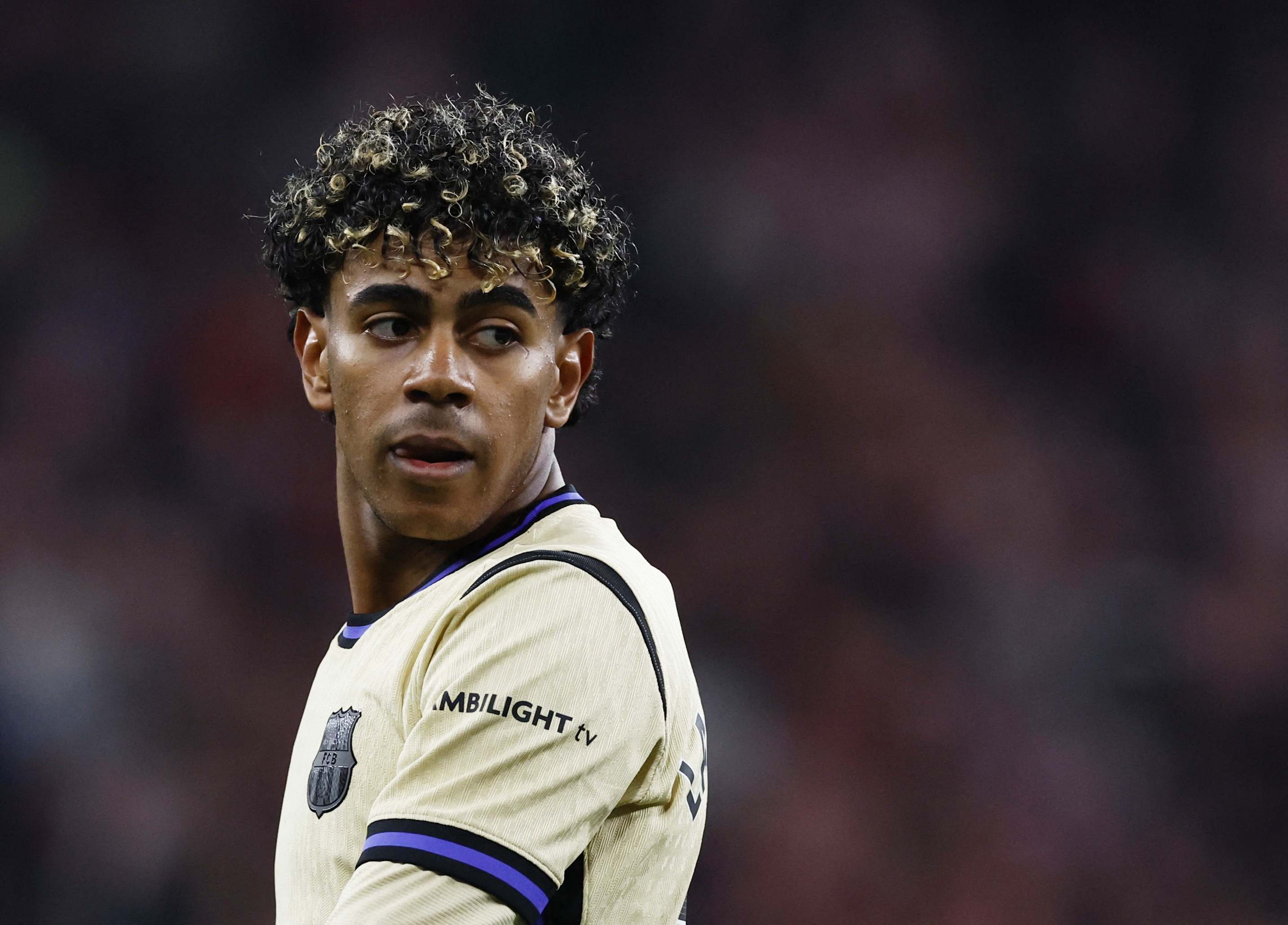 世界杯app下载-尽力局！亚马尔过人、关键传球、造犯规等多项数据领跑全场